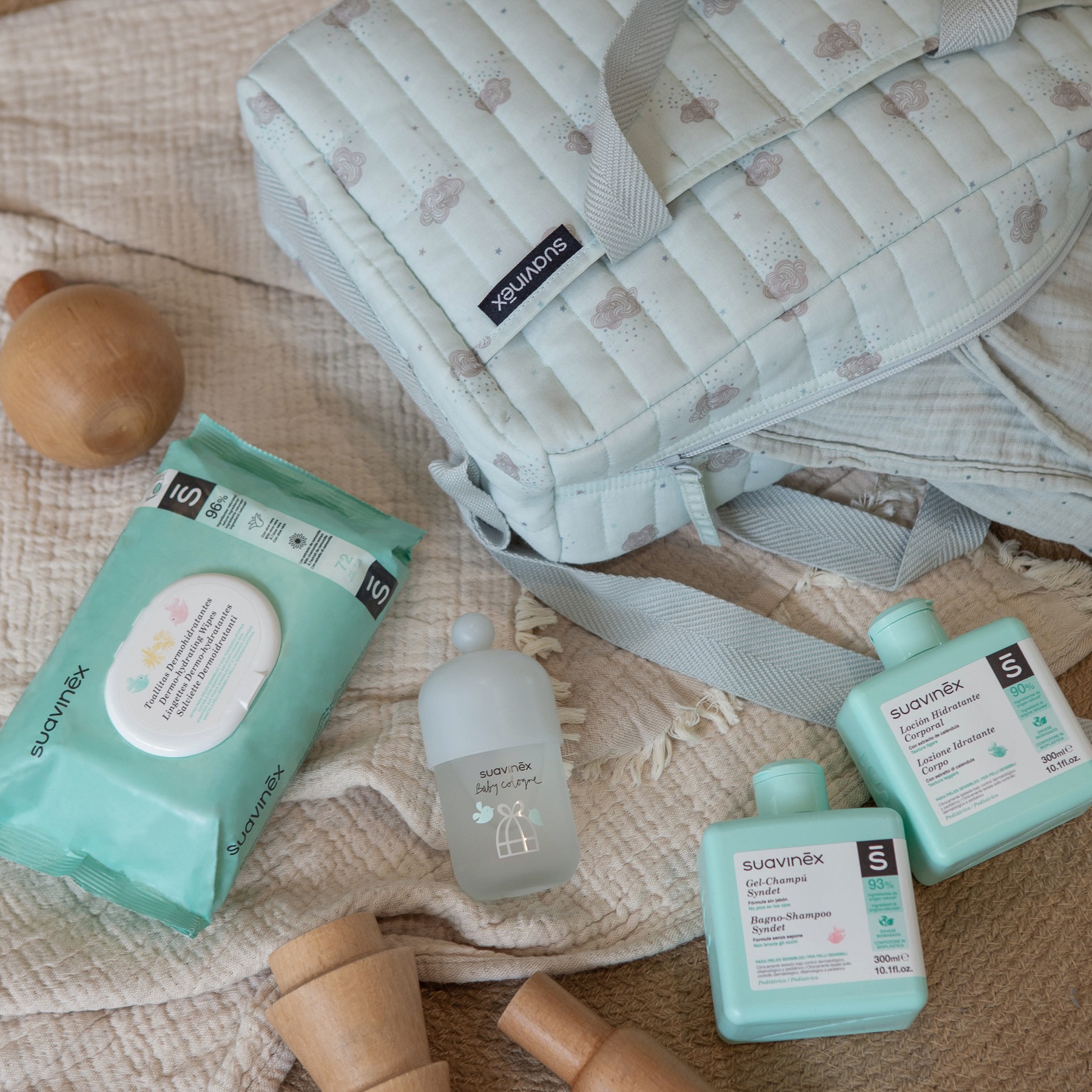 BOLSO MAMÁ AZUL:Baby Cologne 100 ml // Pomada dePañal Intensiva 75 ml // toallitasDermoHidratantes 72 uds LociónHidratan